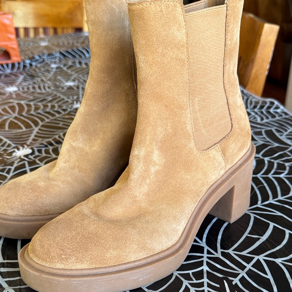 Dolce Vita Gunner Camel Heeled Boots